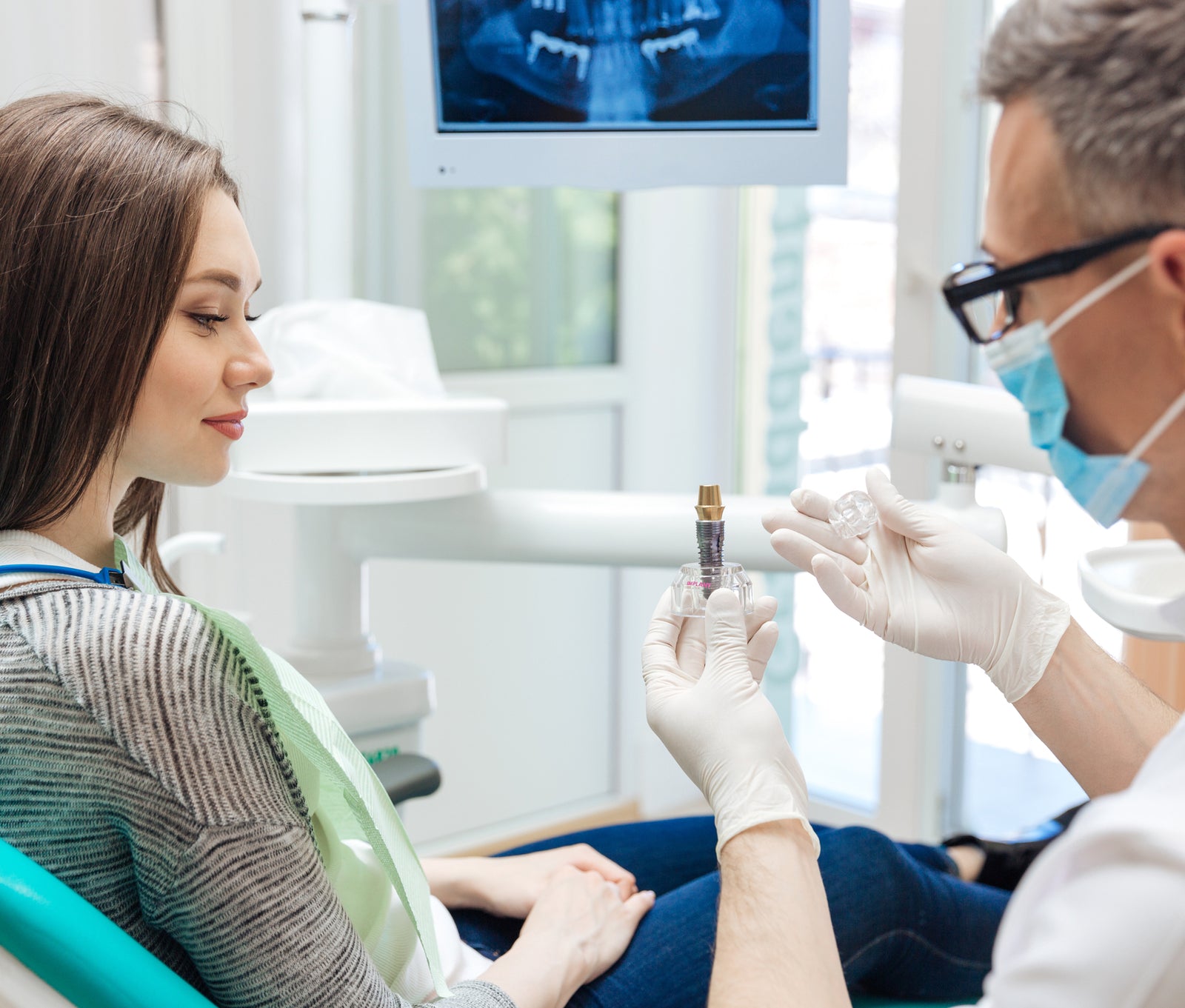 Réalisation d'un implant dentaire à Rabat