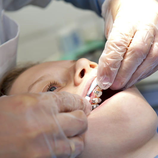 Orthodontie pour adolescents au cabinet dentaire du Dr Meryam Mamouni à Rabat